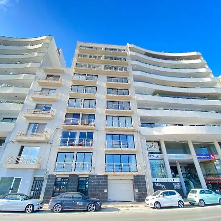 F2 1 Lovely Room, Living And Bathroom Shared, St Julians Quarto em Acomodações Particulares